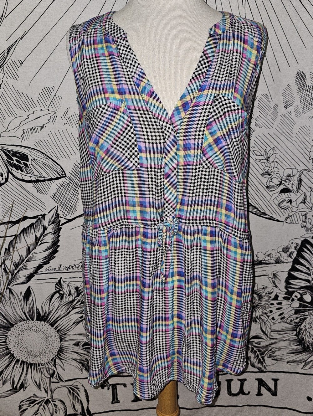 Torrid Sz 2 Sleeveless Plaid Prism Mix Tunic Top in Black and Pastel Hues